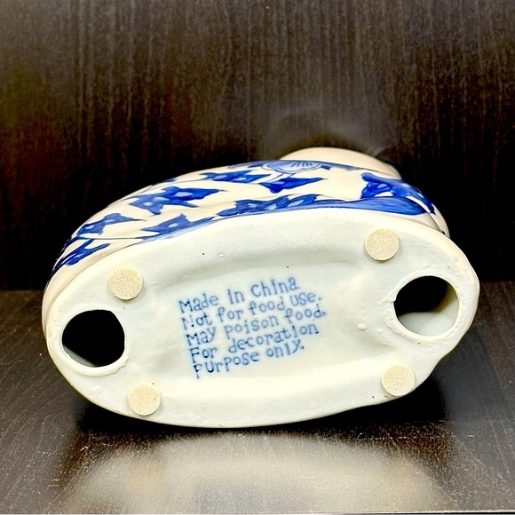 Vintage Large Chinese Porcelain Cat Figurine - Picture 3 of 4